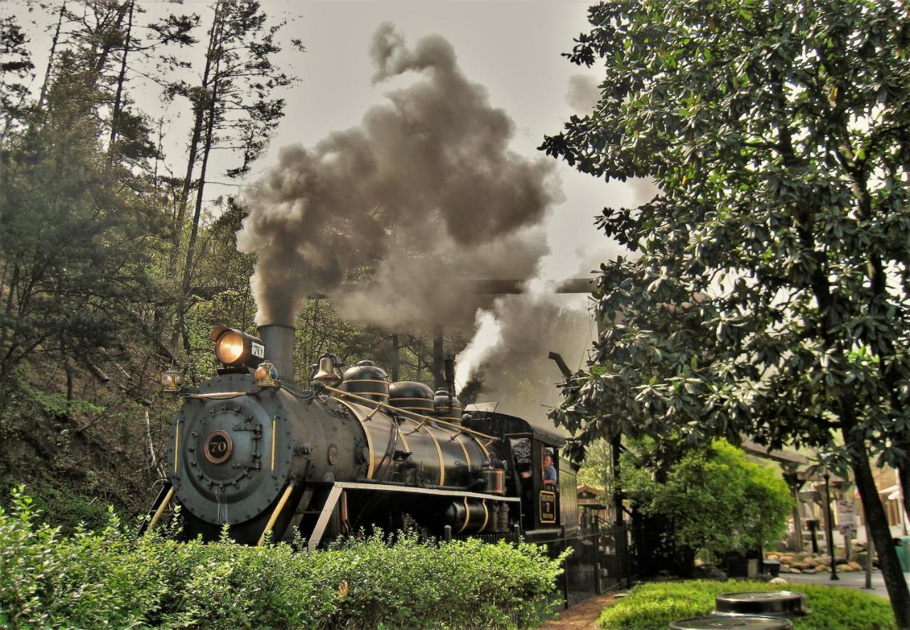 Heavenly Bear, Hot Tub, 1089 Of Free Attraction Tickets For Each Paid Day, Dollywood And More Sevierville Exterior foto